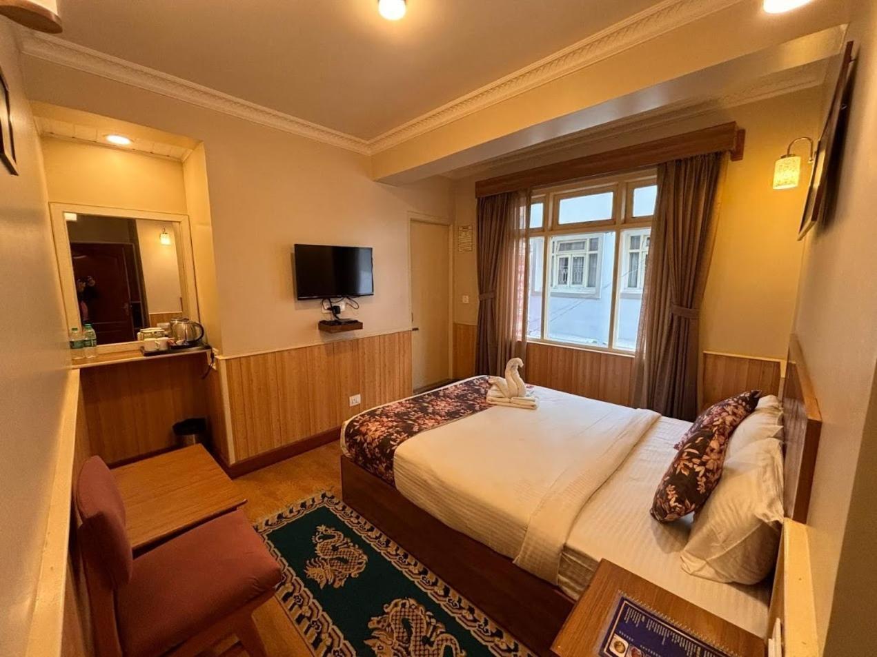 Hotel Serenity Taksa Palace Darjeeling  Esterno foto
