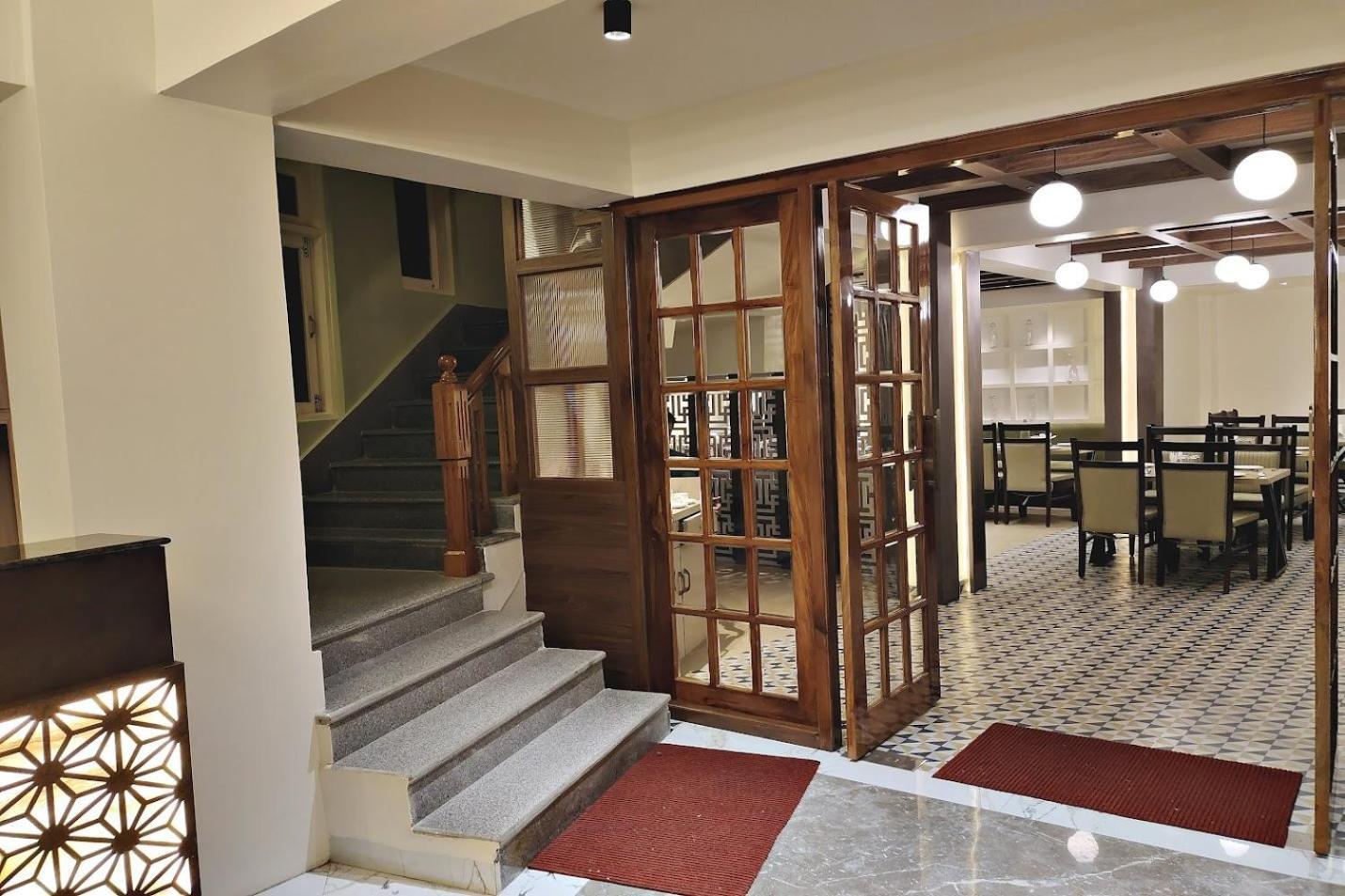 Hotel Serenity Taksa Palace Darjeeling  Esterno foto