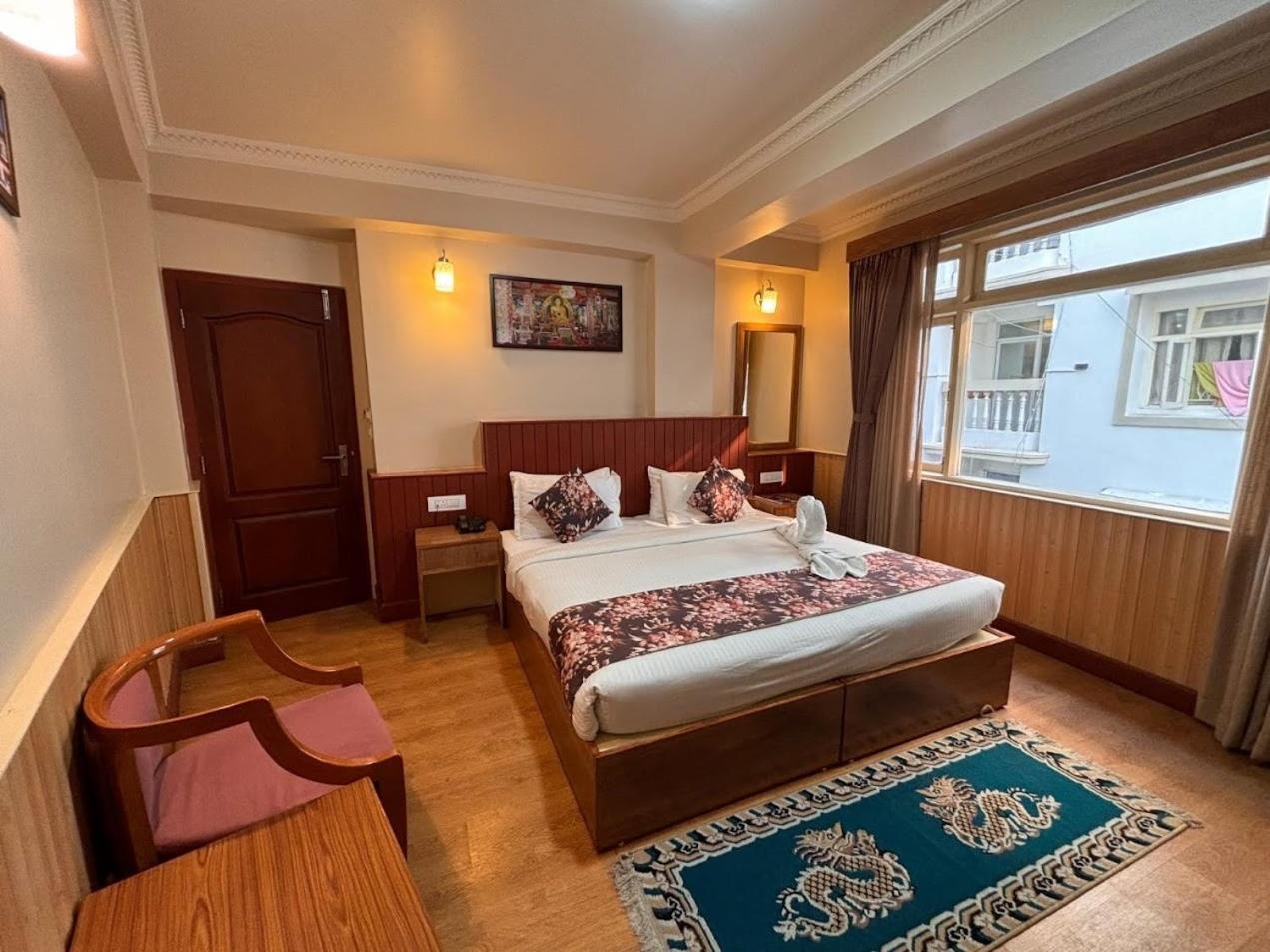 Hotel Serenity Taksa Palace Darjeeling  Esterno foto