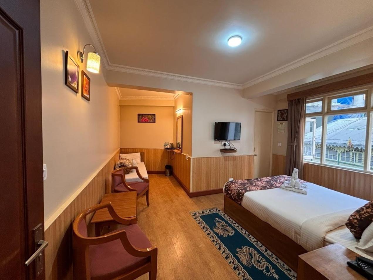 Hotel Serenity Taksa Palace Darjeeling  Esterno foto